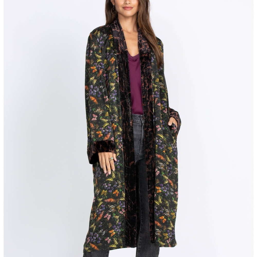 New With Tag! Johnny Was Silk Midnight Mariposa Kimono Size Large.